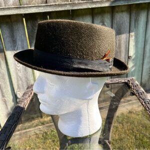 Vintage Mallory Brown Felt Fedora Hat Wool Fur Blend Feather Size 6 7/8